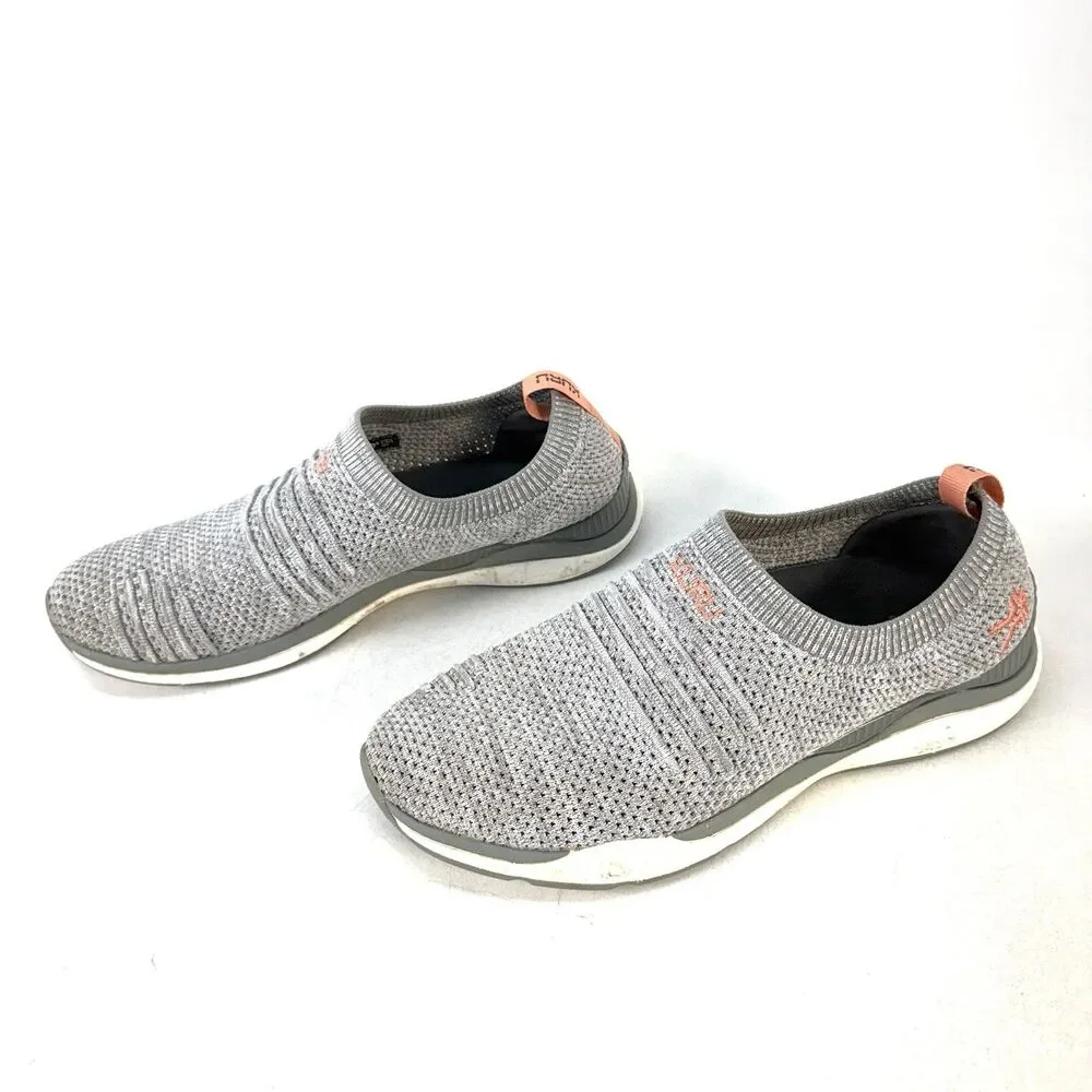 KURU stride sneaker